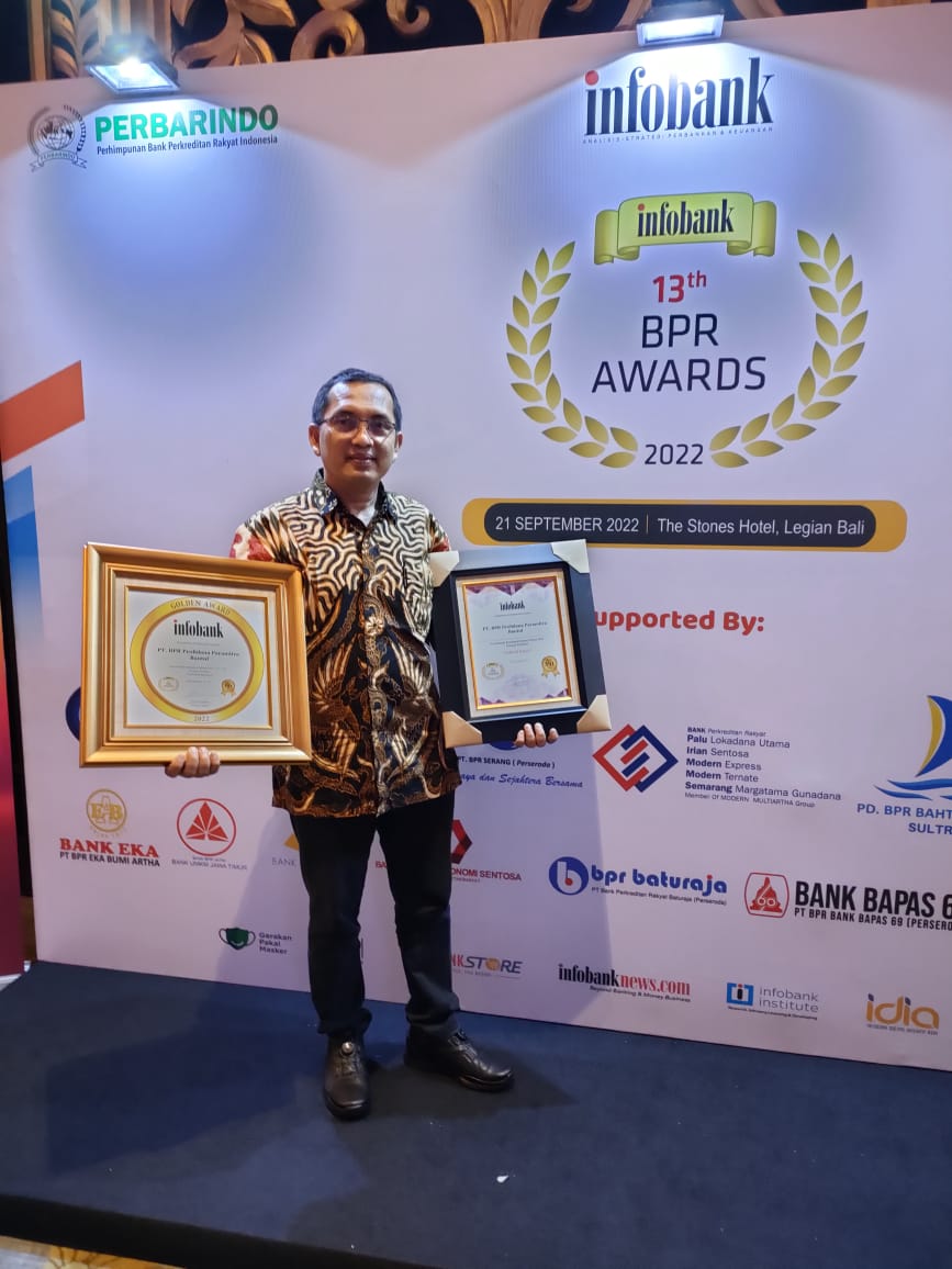 PENGHARGAAN PLATINUM AWARD INFOBANK 2022