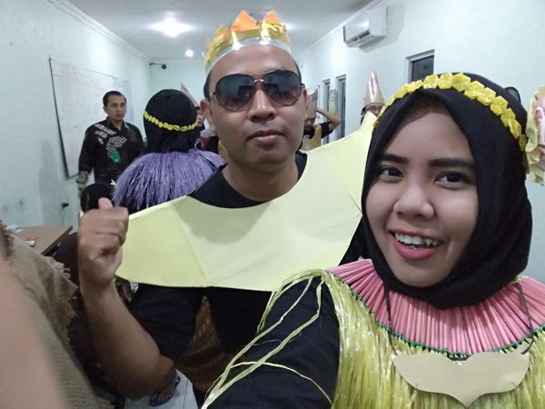 TAMPIL BEDA